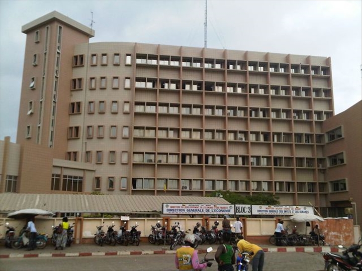 Une vue de la direction générale des Impôts / Photo : aCotonou.com