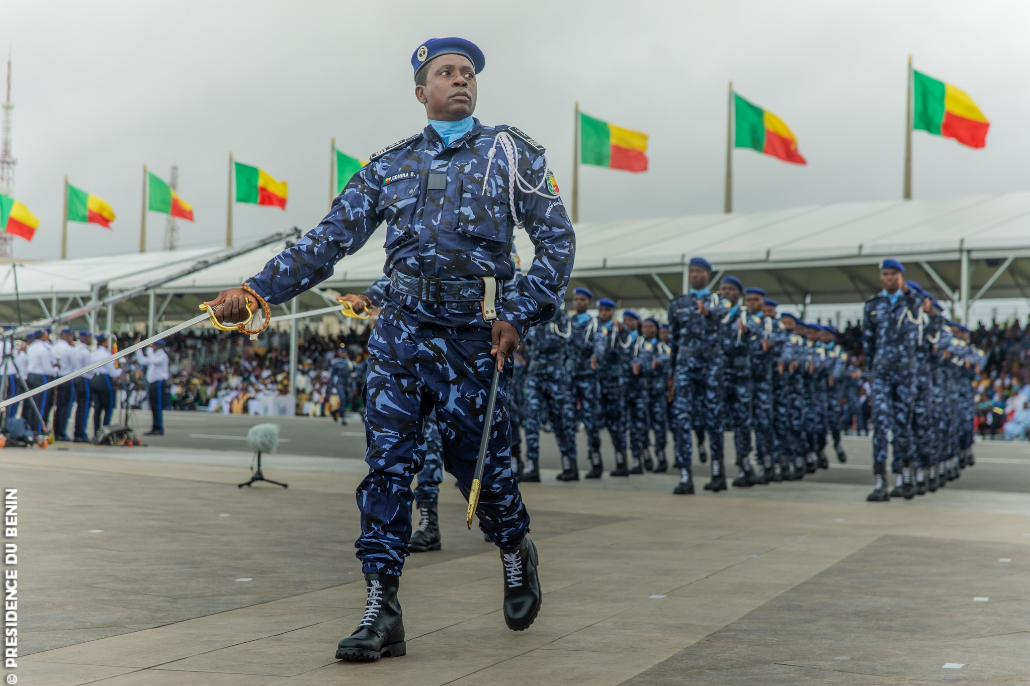 Transformation du Coton : le bel exemple du Bénin avec des tenues de l’armée 100% « Made in Benin »