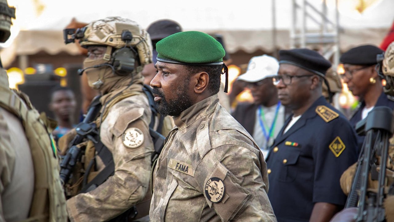 au-mali,-la-junte-accuse-des-« etats-etrangers »-de-destabilisation,-un-francais-arrete