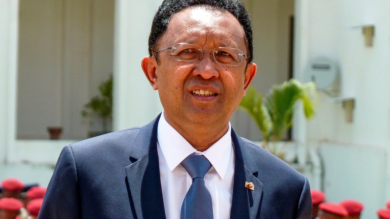 de-retour-a-madagascar,-hery-rajaonarimampianina-cherche-a-se-faire-une-place-au-sommet