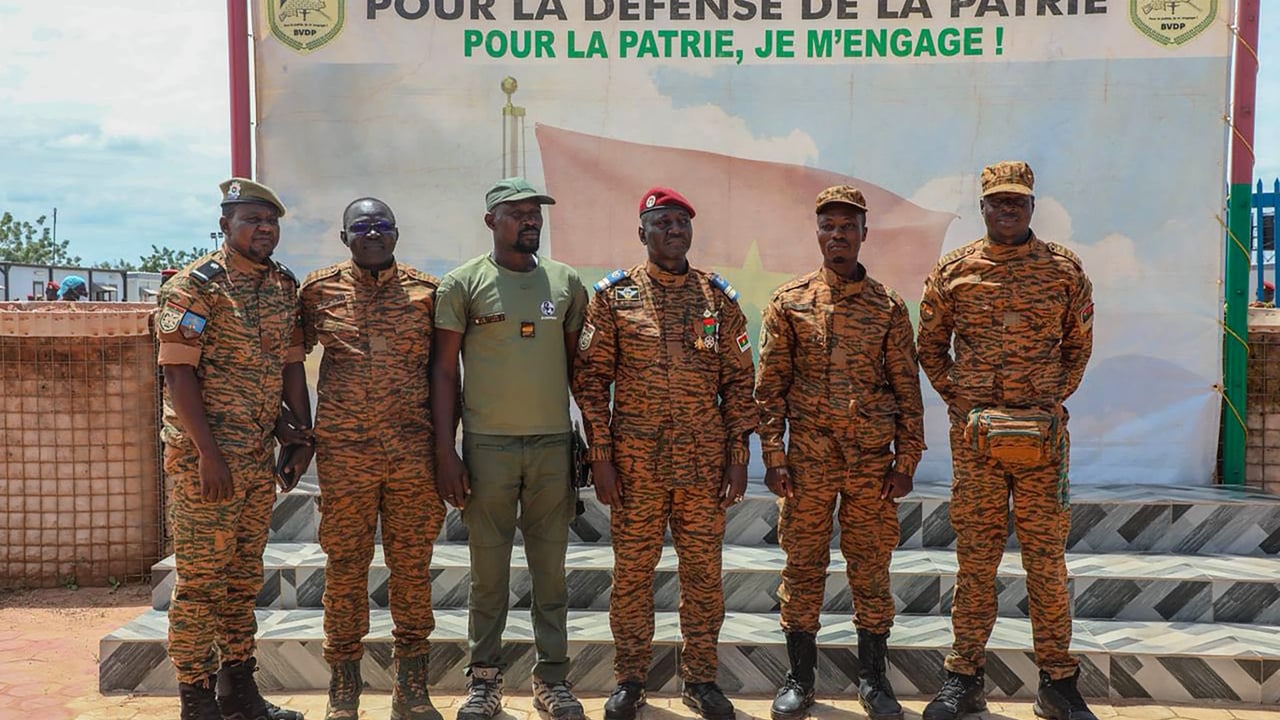burkina-faso :-face-aux-jihadistes,-quel-est-le-vrai-bilan-des-vdp d’ibrahim-traore-?